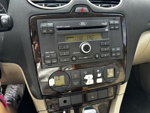 ✓十萬內最佳選擇 ✓摩托車價格讓你開車回家 ✓C1底盤 ✓EBD/煞車力道分配 ✓ABS ✓皮椅 ✓倒車雷達  第6張相片