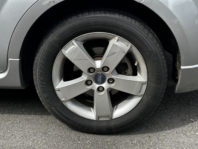 ✓十萬內最佳選擇 ✓摩托車價格讓你開車回家 ✓C1底盤 ✓EBD/煞車力道分配 ✓ABS ✓皮椅 ✓倒車雷達  第9張相片