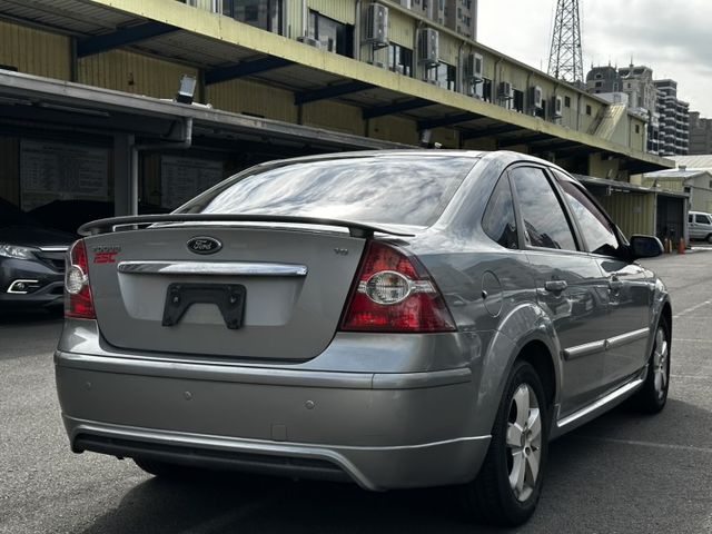 ✓十萬內最佳選擇 ✓摩托車價格讓你開車回家 ✓C1底盤 ✓EBD/煞車力道分配 ✓ABS ✓皮椅 ✓倒車雷達  第12張相片