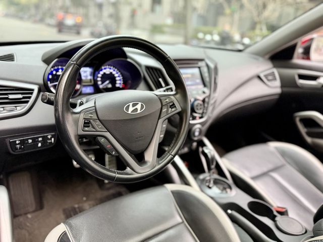 ✓三門小鋼炮 ✓不對稱進口跑車 ✓IKEY ✓全景天窗 ✓掛渦輪超殺  第4張相片