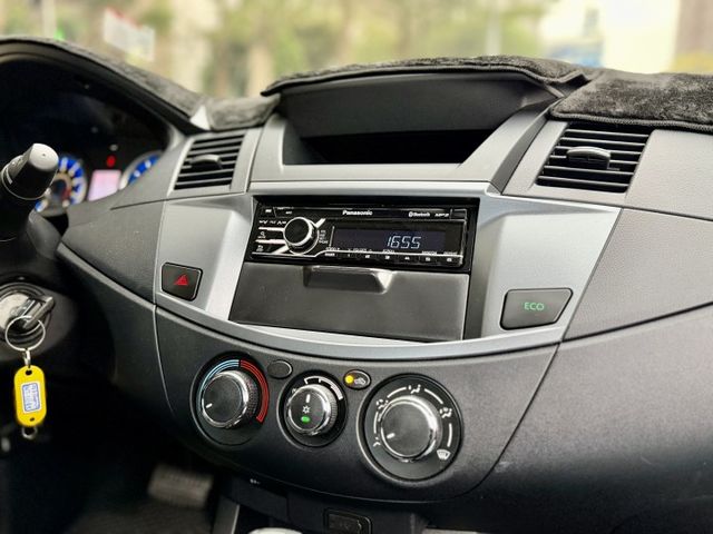 ✓斜坡起步輔助 ✓盲點偵測系統 ✓ABS ✓車道偏離警示系統 ✓胎壓監控 ✓TCS防滑  第10張相片