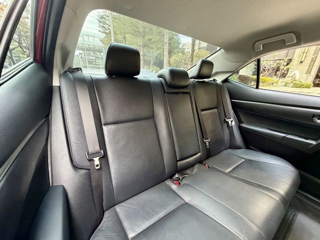 ✓Z版 ✓低里程 一年不到一萬公里 ✓換檔撥片 ✓LED頭燈 ✓空力套件 ✓循跡防滑 ✓定速  第6張相片