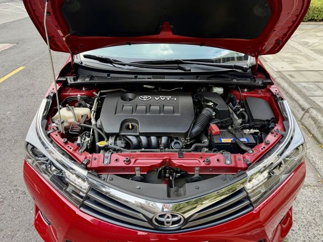 ✓Z版 ✓低里程 一年不到一萬公里 ✓換檔撥片 ✓LED頭燈 ✓空力套件 ✓循跡防滑 ✓定速  第20張相片