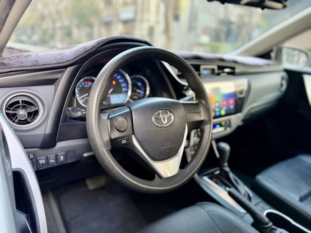 ✓大螢幕影音 ✓循跡防滑 ✓定速 ✓胎壓監控 ✓LED日行燈 ✓免鑰匙啟動 ✓LED尾燈  第4張相片