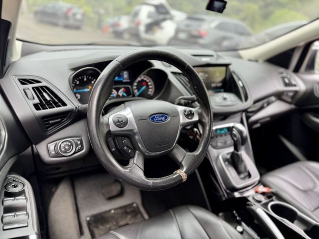 ✓循跡防滑 ✓全景天窗 ✓定速 ✓後座出風口 ✓電動座椅 ✓電動尾門  第3張相片