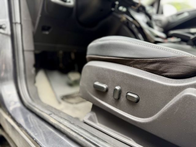 ✓循跡防滑 ✓全景天窗 ✓定速 ✓後座出風口 ✓電動座椅 ✓電動尾門  第14張相片