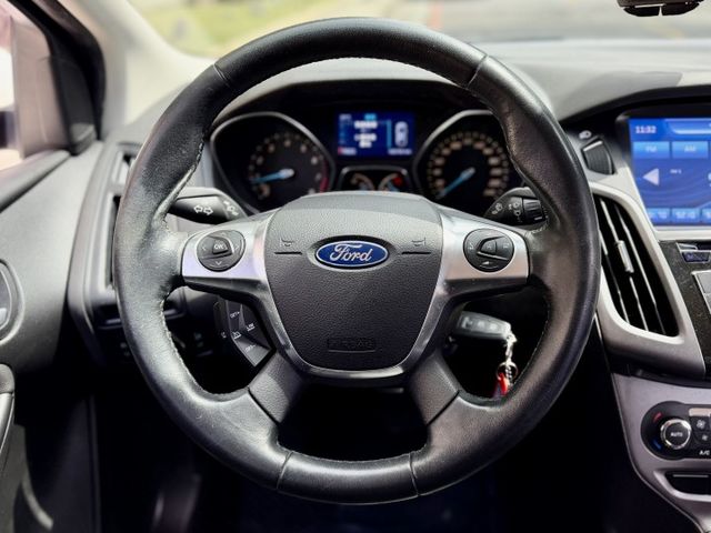 ✓四門代步車 ✓盲點偵測 ✓循跡防滑 ✓斜坡起步輔助 ✓定速 ✓ABS ✓感應頭燈 ✓倒車雷達  第8張相片