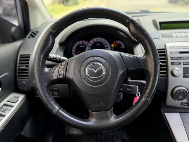 ✓七人座 ✓一家老小出遊好選擇 ✓側滑門方便上下車 ✓妥善率高 ✓三排座椅 ✓日系空間收納 ✓天窗 ✓電動座椅  第4張相片