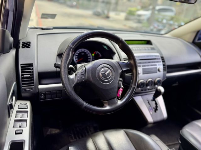 ✓七人座 ✓一家老小出遊好選擇 ✓側滑門方便上下車 ✓妥善率高 ✓三排座椅 ✓日系空間收納 ✓天窗 ✓電動座椅  第5張相片