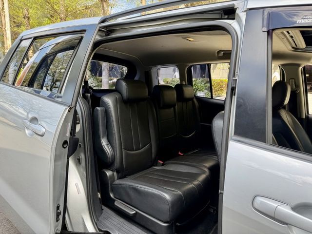 ✓七人座 ✓一家老小出遊好選擇 ✓側滑門方便上下車 ✓妥善率高 ✓三排座椅 ✓日系空間收納 ✓天窗 ✓電動座椅  第11張相片