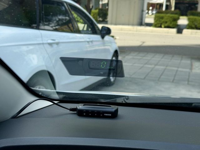 ✓七人座 ✓一家老小出遊好選擇 ✓側滑門方便上下車 ✓妥善率高 ✓三排座椅 ✓日系空間收納 ✓天窗 ✓電動座椅  第15張相片