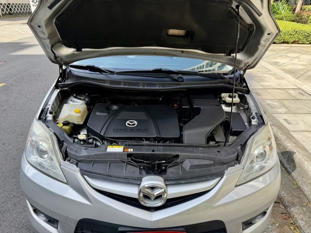 ✓七人座 ✓一家老小出遊好選擇 ✓側滑門方便上下車 ✓妥善率高 ✓三排座椅 ✓日系空間收納 ✓天窗 ✓電動座椅  第20張相片