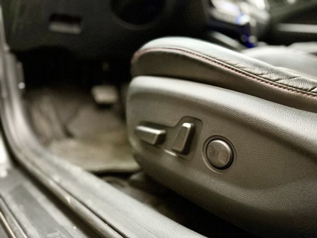 ✓盲點偵測 ✓TURBO ✓ACC主動跟車 ✓AEB自動緊急煞車 ✓胎壓監控 ✓LED頭燈 ✓後座出風口 ✓電動腰靠  第13張相片