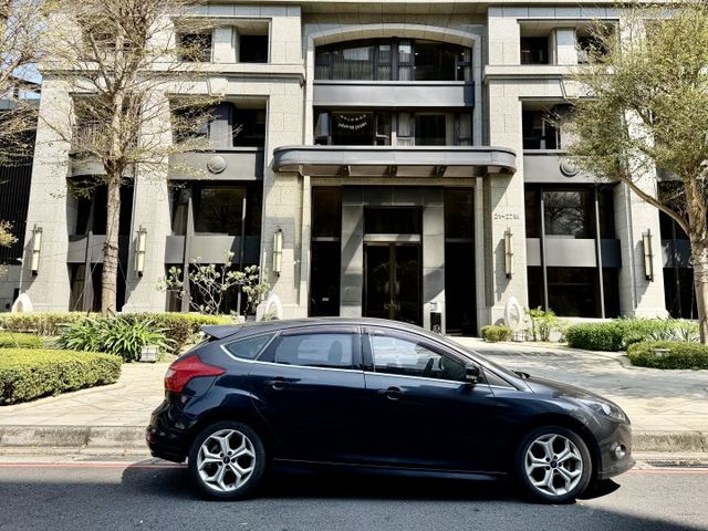 ✓柴油代步車 ✓機車價買汽車 ✓定速 ✓天窗 ✓循跡防滑  第3張相片