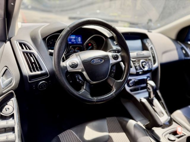 ✓柴油代步車 ✓機車價買汽車 ✓定速 ✓天窗 ✓循跡防滑  第4張相片