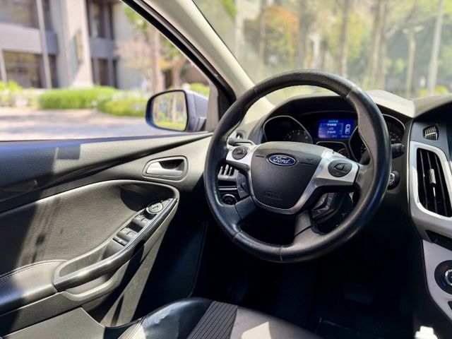 ✓柴油代步車 ✓機車價買汽車 ✓定速 ✓天窗 ✓循跡防滑  第6張相片