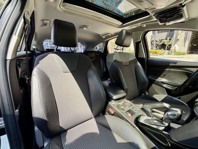 ✓柴油代步車 ✓機車價買汽車 ✓定速 ✓天窗 ✓循跡防滑  第8張相片