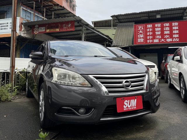 ✓史上最強中大型房車 ✓舒適座椅 ✓免鑰匙啟動 ✓定速 ✓電動折疊後視鏡 ✓光感應自動頭燈 ✓後座出風口  第2張相片