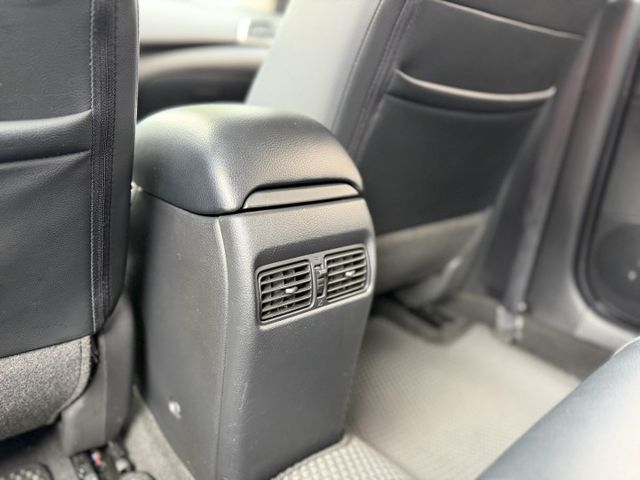 ✓史上最強中大型房車 ✓舒適座椅 ✓免鑰匙啟動 ✓定速 ✓電動折疊後視鏡 ✓光感應自動頭燈 ✓後座出風口  第5張相片