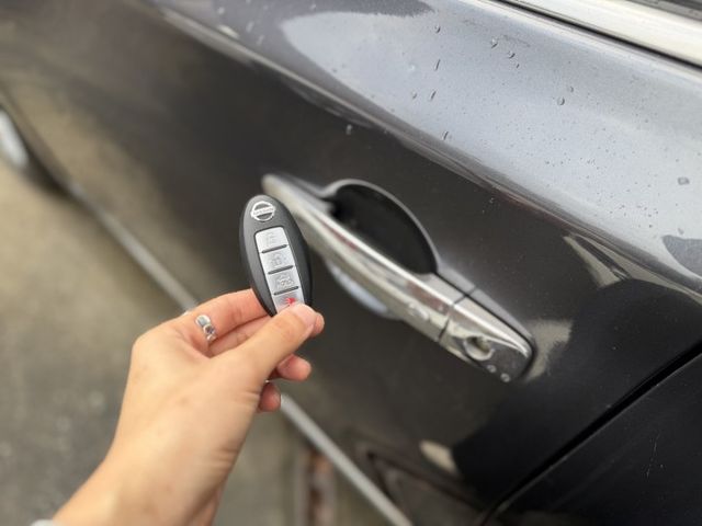 ✓史上最強中大型房車 ✓舒適座椅 ✓免鑰匙啟動 ✓定速 ✓電動折疊後視鏡 ✓光感應自動頭燈 ✓後座出風口  第15張相片