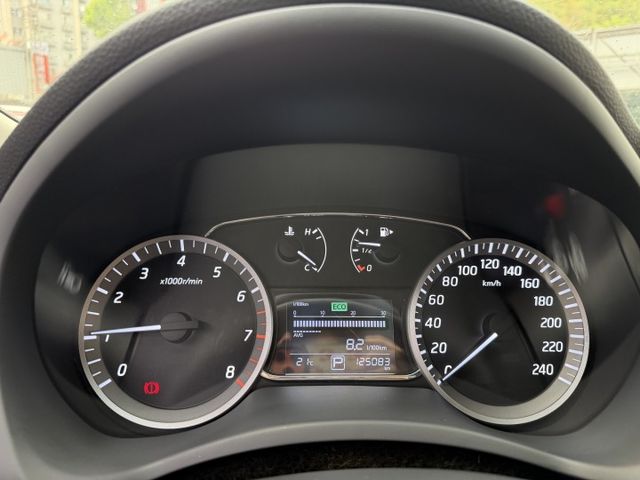 ✓史上最強中大型房車 ✓舒適座椅 ✓免鑰匙啟動 ✓定速 ✓電動折疊後視鏡 ✓光感應自動頭燈 ✓後座出風口  第16張相片