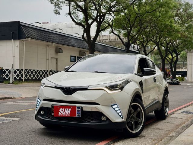 ✓AWD尊爵版 ✓雙前座電熱椅 ✓1.2超低稅金 ✓IKEY免鑰 ✓胎壓監控 ✓斜坡起步輔助 ✓電動座椅  第2張相片