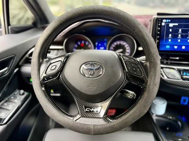 ✓AWD尊爵版 ✓雙前座電熱椅 ✓1.2超低稅金 ✓IKEY免鑰 ✓胎壓監控 ✓斜坡起步輔助 ✓電動座椅  第5張相片