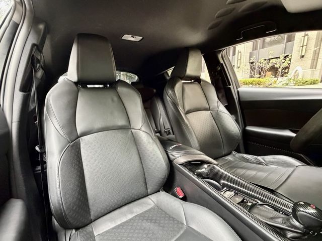 ✓AWD尊爵版 ✓雙前座電熱椅 ✓1.2超低稅金 ✓IKEY免鑰 ✓胎壓監控 ✓斜坡起步輔助 ✓電動座椅  第7張相片