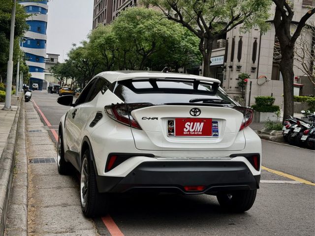 ✓AWD尊爵版 ✓雙前座電熱椅 ✓1.2超低稅金 ✓IKEY免鑰 ✓胎壓監控 ✓斜坡起步輔助 ✓電動座椅  第16張相片