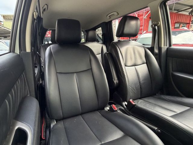 ✓小車大空間 ✓省油 ✓衛星導航 ✓車道變換輔助系統 ✓車頂行李架 ✓胎壓監控  第4張相片