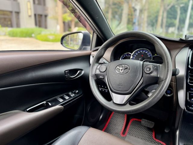 ✓最頂級S版 ✓循跡防滑 ✓AEB自動緊急煞車 ✓斜坡起步輔助 ✓LED日行燈 ✓換檔撥片  第8張相片