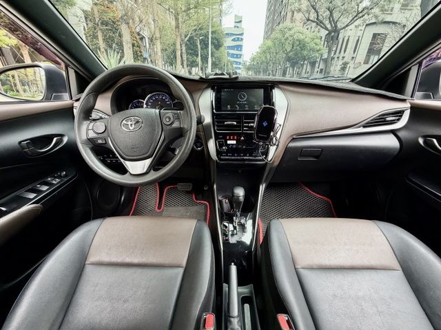 ✓最頂級S版 ✓循跡防滑 ✓AEB自動緊急煞車 ✓斜坡起步輔助 ✓LED日行燈 ✓換檔撥片  第9張相片