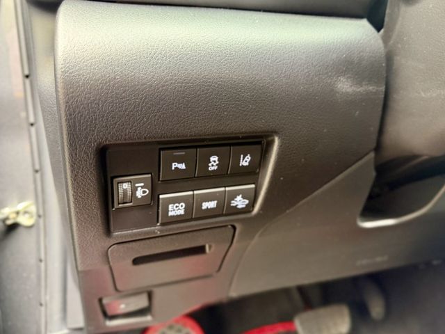 ✓最頂級S版 ✓循跡防滑 ✓AEB自動緊急煞車 ✓斜坡起步輔助 ✓LED日行燈 ✓換檔撥片  第12張相片