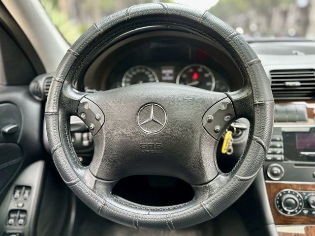 ✓里程跑少 車況良好 ✓復古車型 ✓天窗 ✓木質內飾板 質感升級 ✓足踏式煞車 不浪費空間  第4張相片