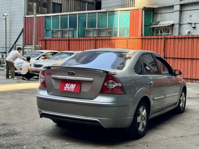 ✓十萬內最佳選擇 ✓摩托車價格讓你開車回家 ✓C1底盤 ✓EBD/煞車力道分配 ✓ABS ✓皮椅 ✓倒車雷達  第15張相片