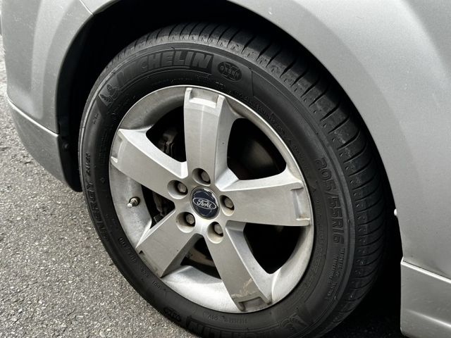 ✓十萬內最佳選擇 ✓摩托車價格讓你開車回家 ✓C1底盤 ✓EBD/煞車力道分配 ✓ABS ✓皮椅 ✓倒車雷達  第18張相片