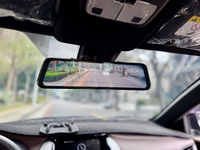 ✓最頂級S版 ✓循跡防滑 ✓AEB自動緊急煞車 ✓斜坡起步輔助 ✓LED日行燈 ✓換檔撥片  第10張相片