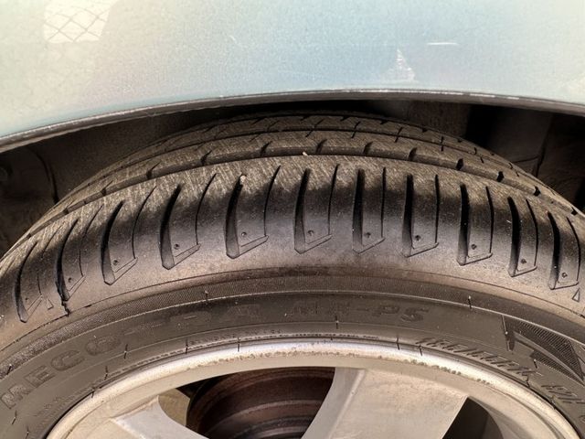 機車價代步車/買車送全新安卓機/四條輪胎八九成新/里程保證  第5張相片