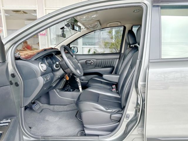 全車原鈑件/胎壓偵測器/四條馬牌輪胎九成新/YES認證/里程保證  第5張相片