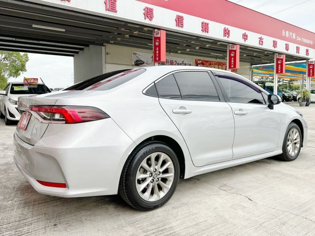 豪華版/全車原鈑件/原廠保養/7安/ACC/Car Play/導航/恆溫空調/四條輪胎近全新/YES認證/里程保證  第4張相片