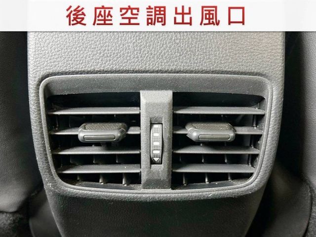 豪華版/全車原鈑件/原廠保養/7安/ACC/Car Play/導航/恆溫空調/四條輪胎近全新/YES認證/里程保證  第15張相片