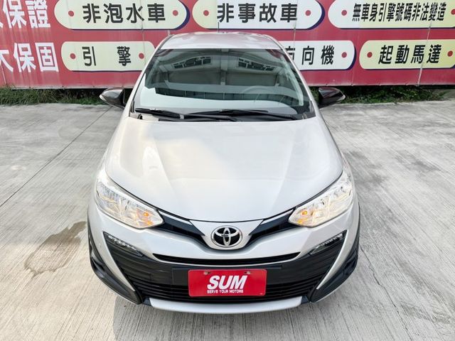 全車原鈑件/Car Play/導航/倒車影像/前雷達/後視鏡方向燈/四條輪胎九成新/YES認證/里程保證  第2張相片