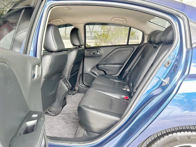 VTI-S版/僅跑7萬/全車原鈑件/原廠保養/衛星導航/倒車影像/四條米其林輪胎九成新/YES認證/里程保證  第6張相片