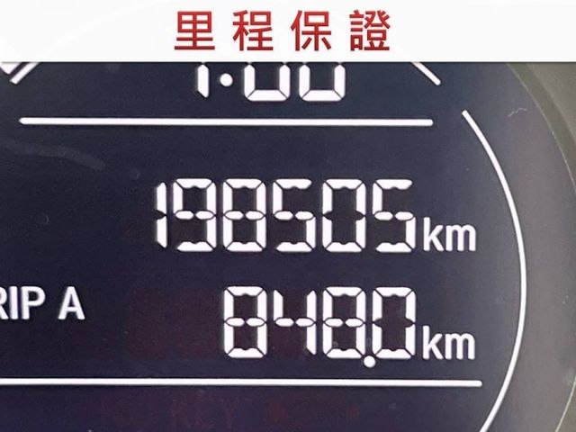 VTI-S版/全車原鈑件/定速+換檔撥片/Apple CarPlay/衛星導航/四條輪胎九成新/YES認證/里程保證  第7張相片