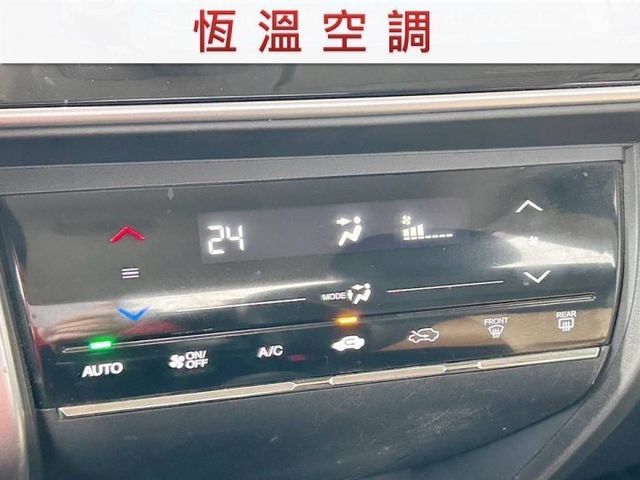 VTI-S版/全車原鈑件/定速+換檔撥片/Apple CarPlay/衛星導航/四條輪胎九成新/YES認證/里程保證  第12張相片