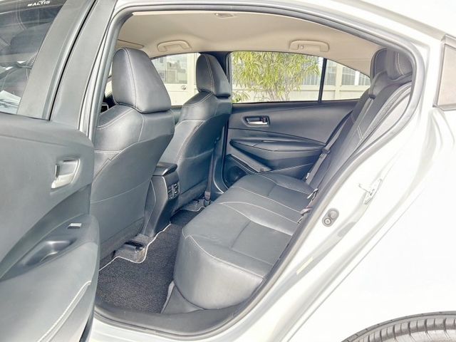 9月出廠/僅跑4萬5/全車原鈑件/原廠保養/CarPlay/導航/倒車影像/四條輪胎九成新/YES認證/里程保證  第6張相片