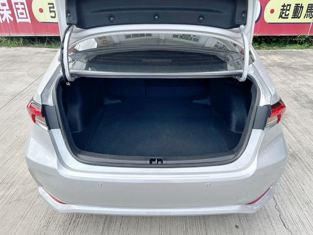 9月出廠/僅跑4萬5/全車原鈑件/原廠保養/CarPlay/導航/倒車影像/四條輪胎九成新/YES認證/里程保證  第16張相片