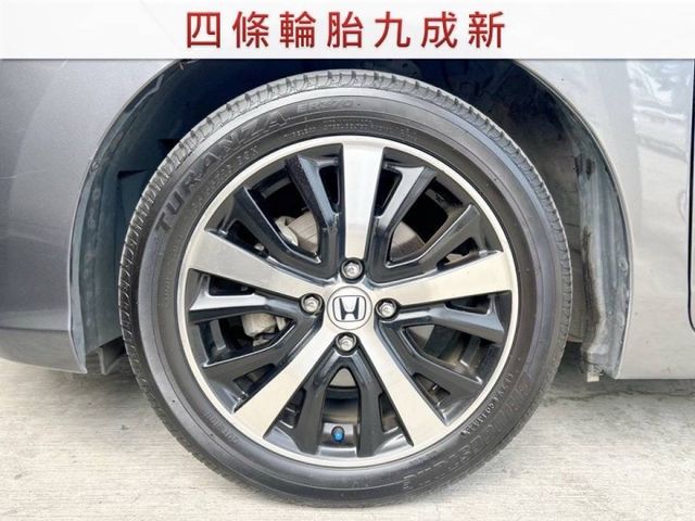 S版/全車原鈑件/6安/I-KEY/定速/換檔撥片/影音系統/導航/倒車影像/盲點/四條輪胎九成新/YES認證/里程保證  第16張相片
