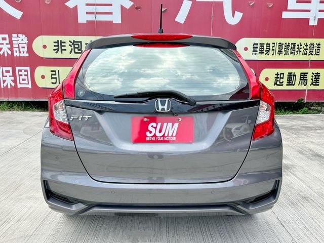 S版/全車原鈑件/6安/I-KEY/定速/換檔撥片/影音系統/導航/倒車影像/盲點/四條輪胎九成新/YES認證/里程保證  第18張相片