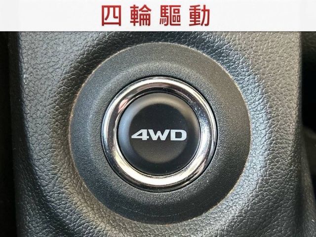 10出廠/4WD/僅跑6萬/全車原鈑件/原廠保養/7安/定速/恆溫空調/前雷達/車側盲點/YES認證/里程保證  第12張相片